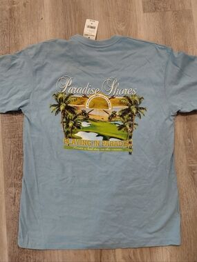 Paradise Shores Men’s Light Blue Graphic Tee